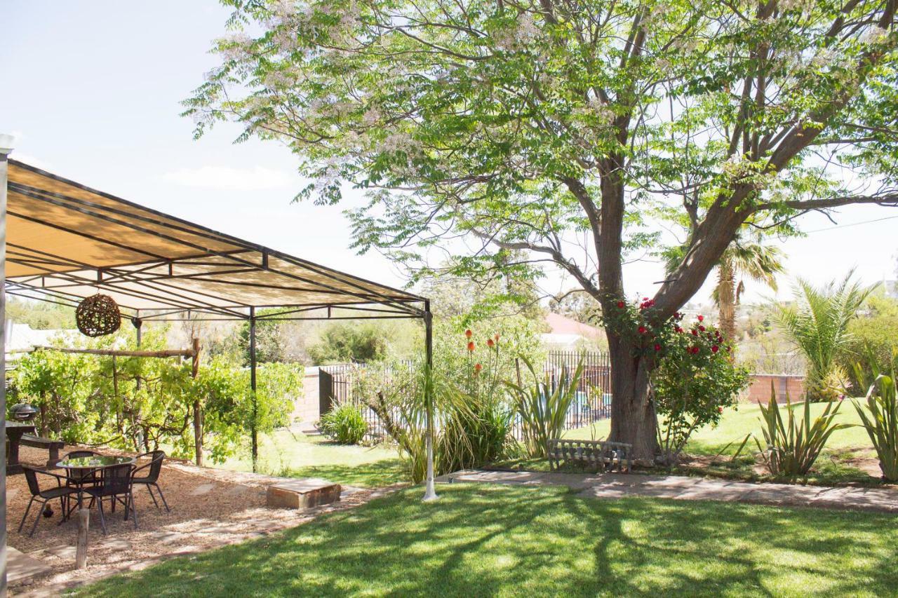 Haus Holzapfel Ξενοδοχείο Beaufort West Εξωτερικό φωτογραφία