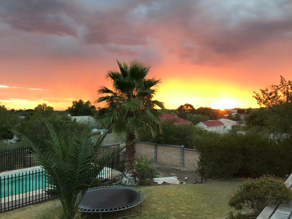 Haus Holzapfel Ξενοδοχείο Beaufort West Εξωτερικό φωτογραφία